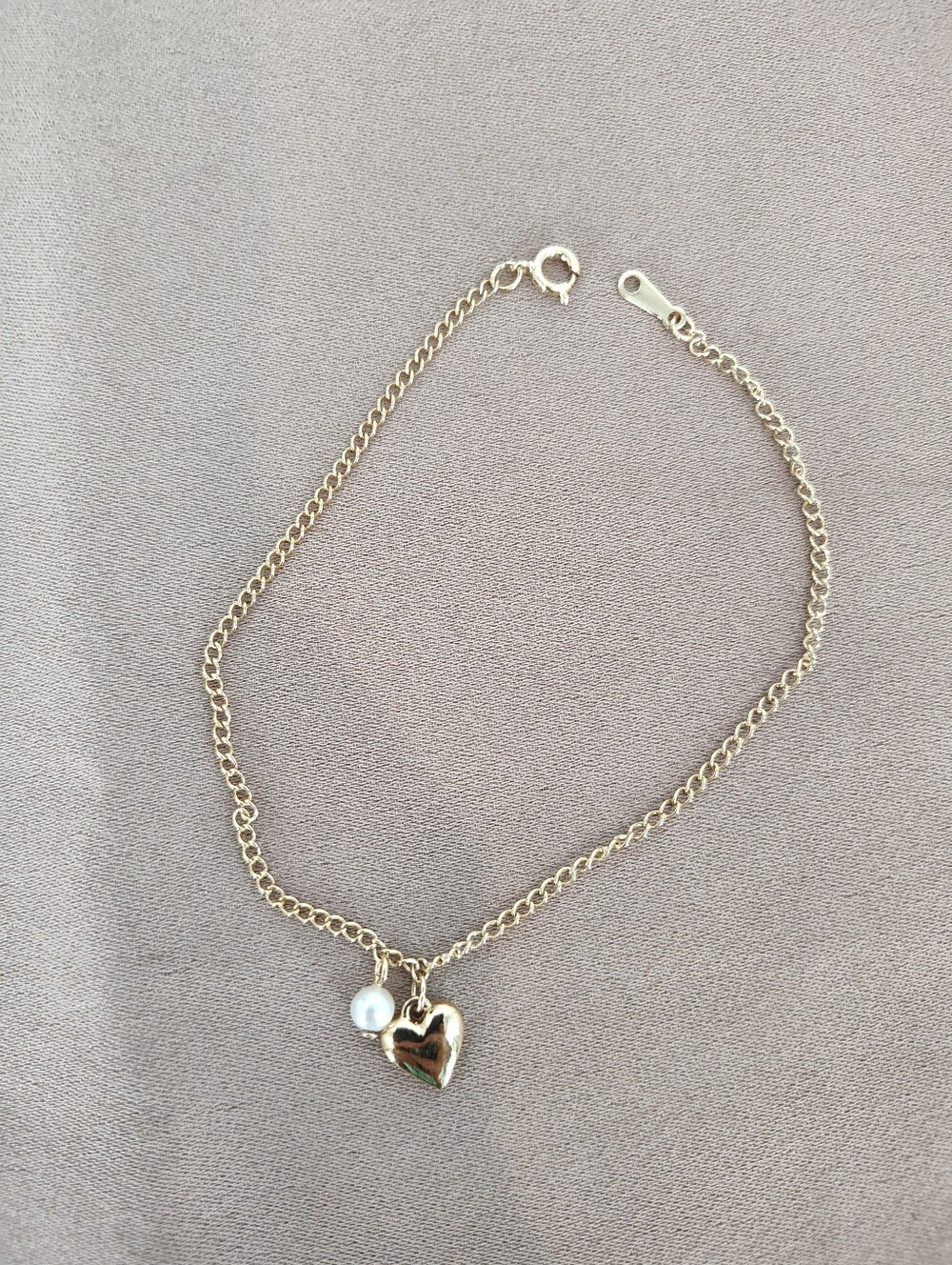 Vintage Avon Gold Heart Charm Anklet with Pearl Accent - Women Jewelry